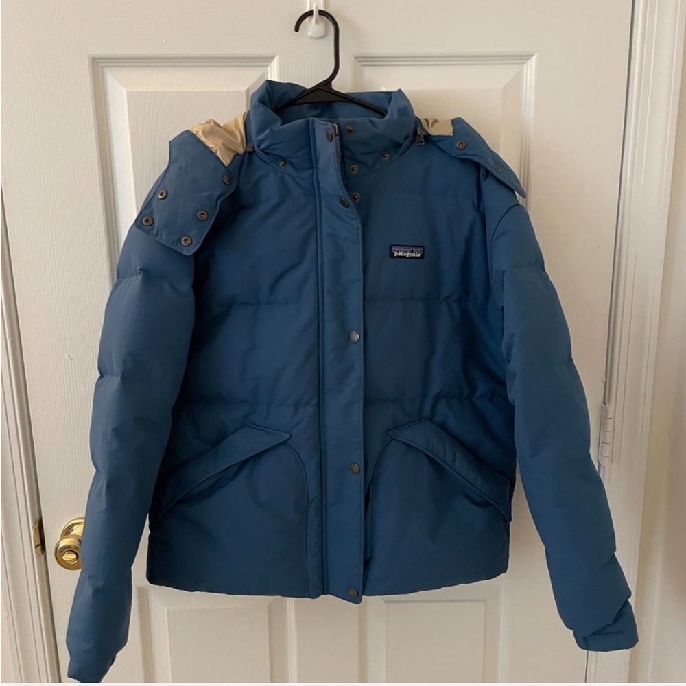 Patagonia Blue and Beige Puffer Jacket